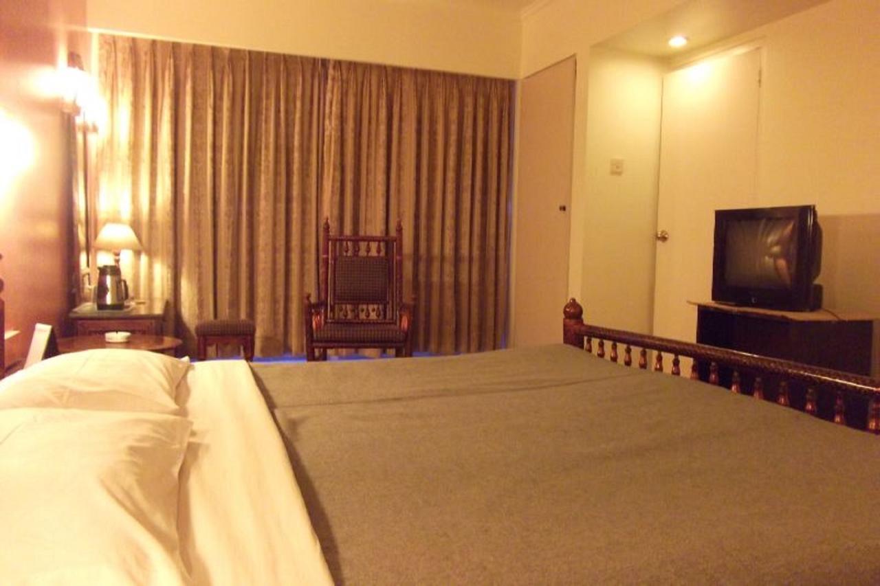 Hotel Bluehill Bhavnagar Eksteriør bilde