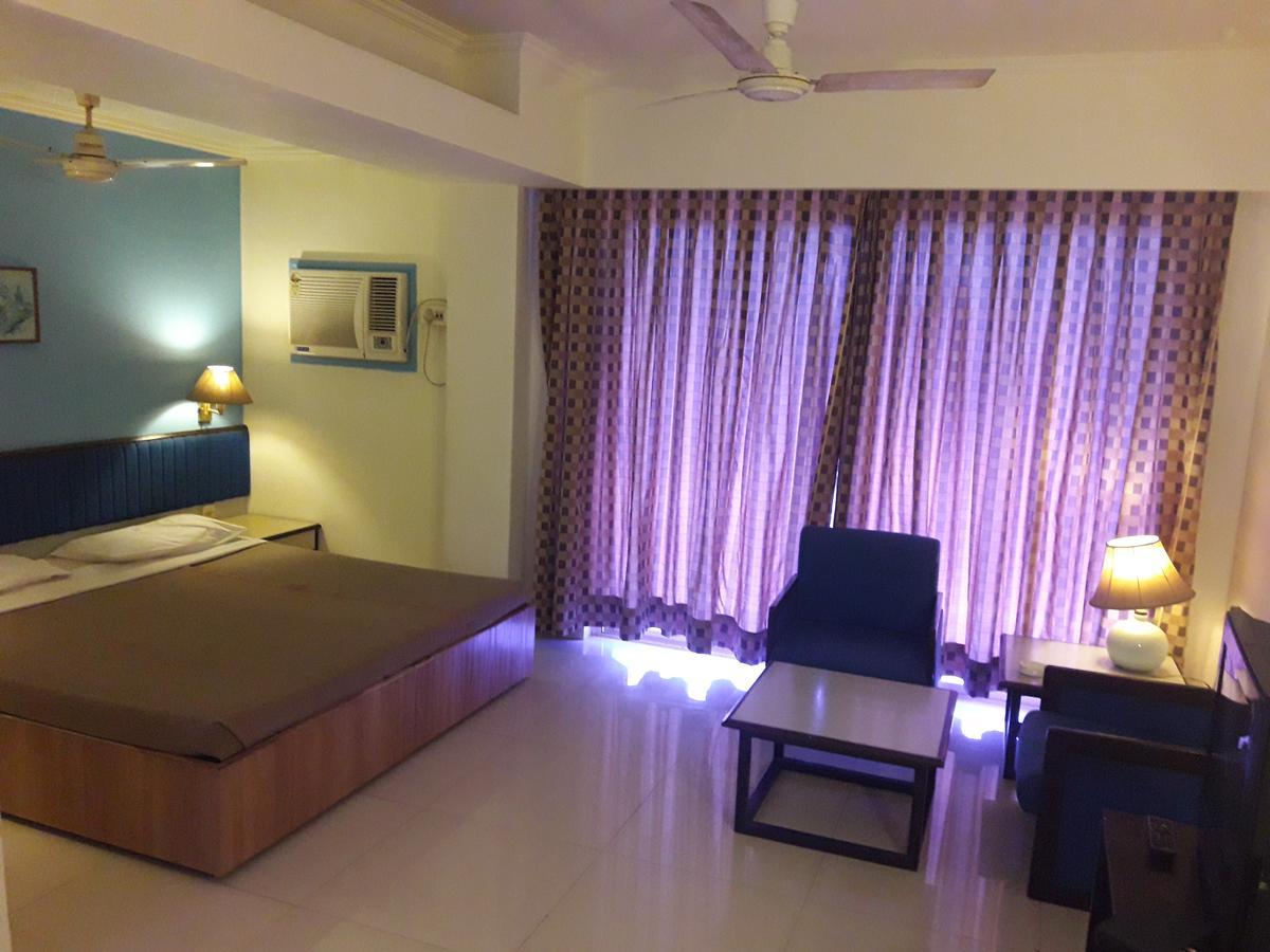 Hotel Bluehill Bhavnagar Eksteriør bilde